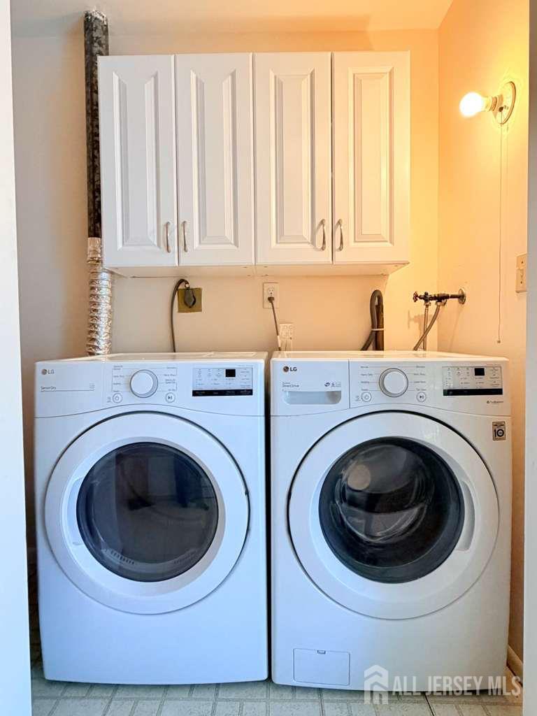 9 Hawaii Court Matawan NJ 07747