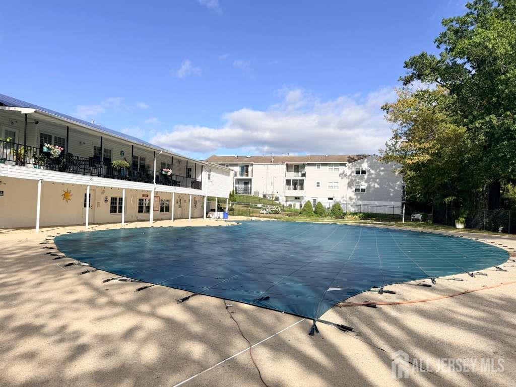 9 Hawaii Court Matawan NJ 07747
