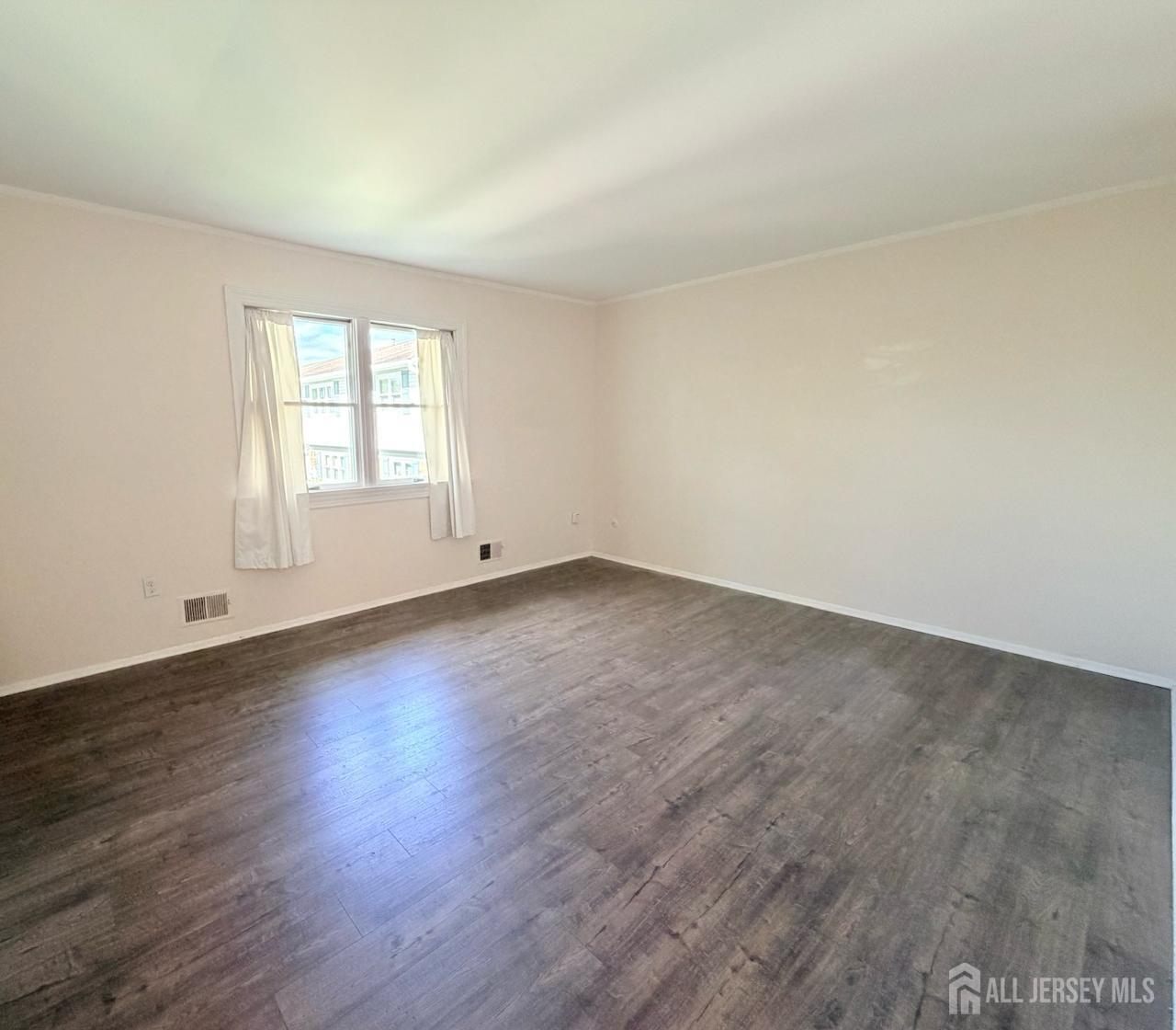 9 Hawaii Court Matawan NJ 07747