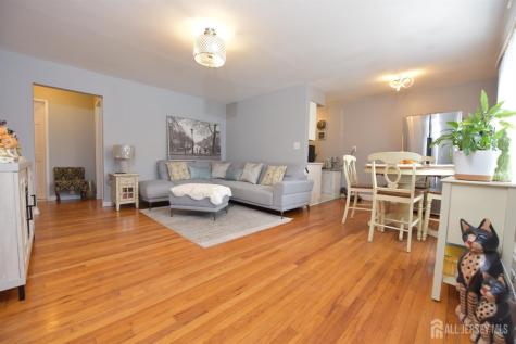 2215 Grand Avenue Bergenfield NJ 07047