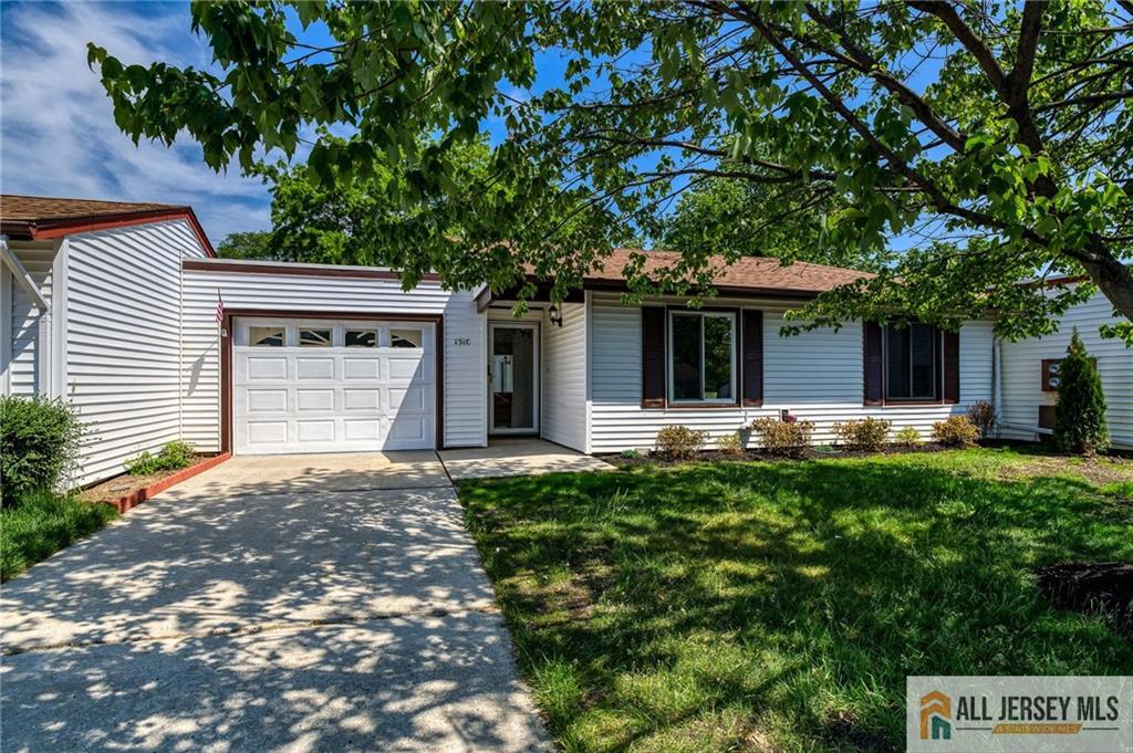 131 Balsam #c Plaza Monroe NJ 08831