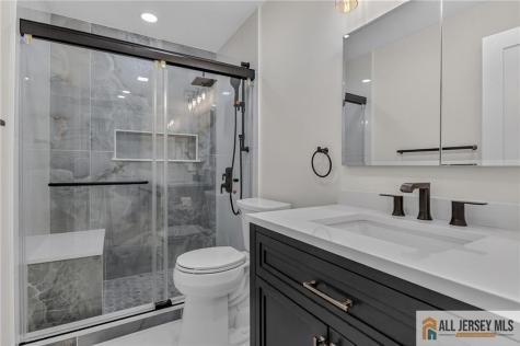 131 Balsam #c Plaza Monroe NJ 08831
