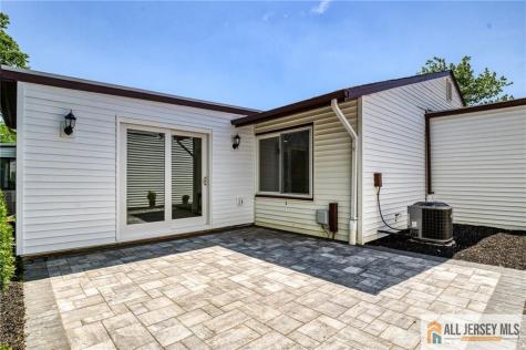 131 Balsam #c Plaza Monroe NJ 08831