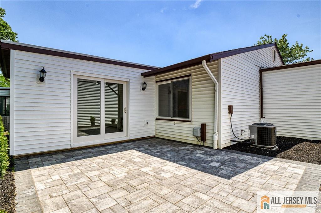 131 Balsam #c Plaza Monroe NJ 08831