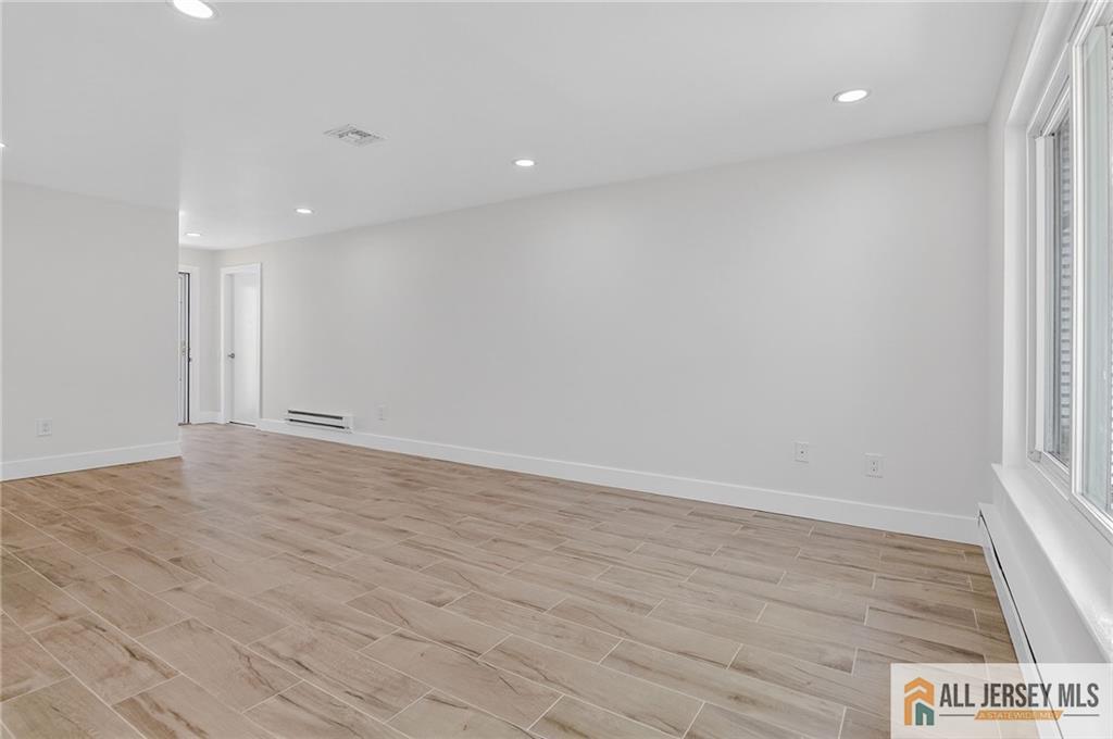 131 Balsam #c Plaza Monroe NJ 08831