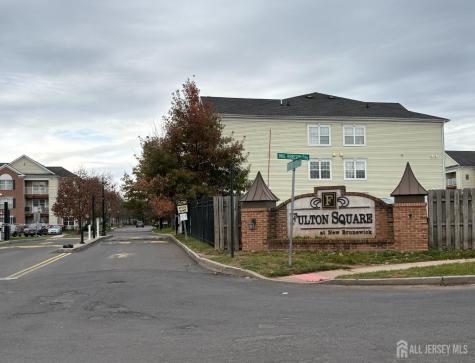 1031 Dogwood Court New Brunswick NJ 08901