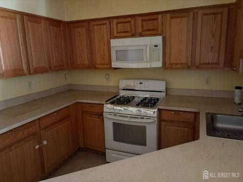 1031 Dogwood Court New Brunswick NJ 08901