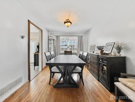19 Wellington Court Sayreville NJ 08872