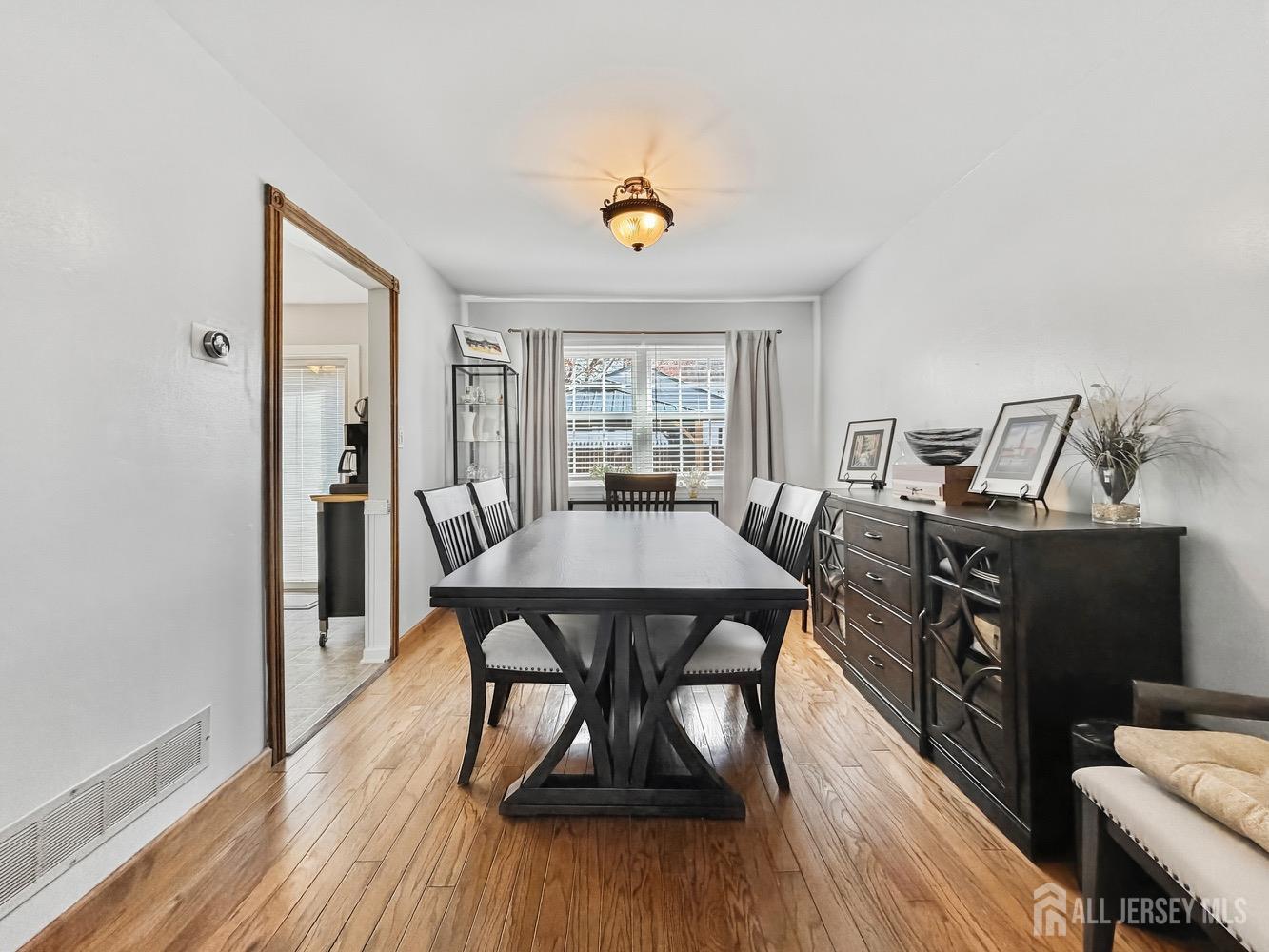 19 Wellington Court Sayreville NJ 08872