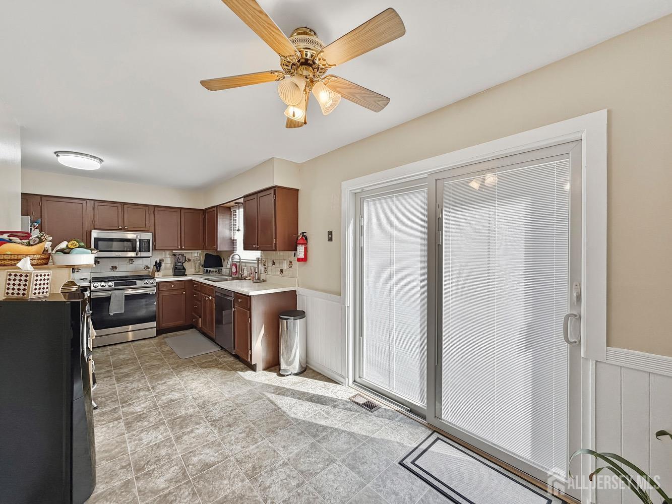 19 Wellington Court Sayreville NJ 08872