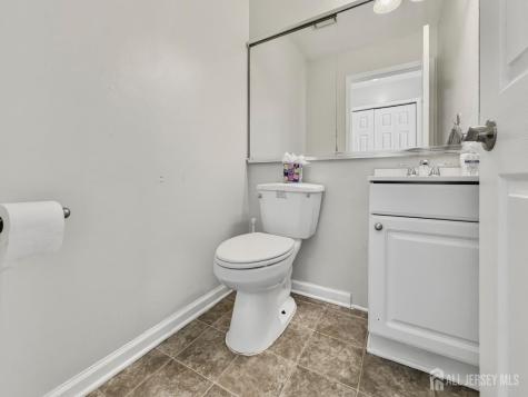 19 Wellington Court Sayreville NJ 08872