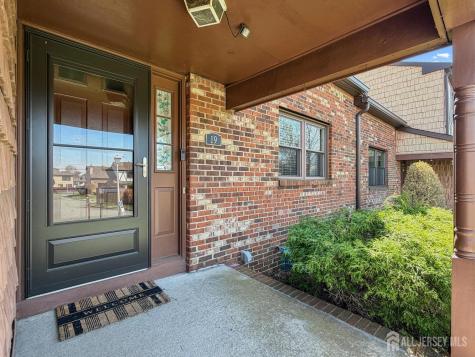 19 Wellington Court Sayreville NJ 08872