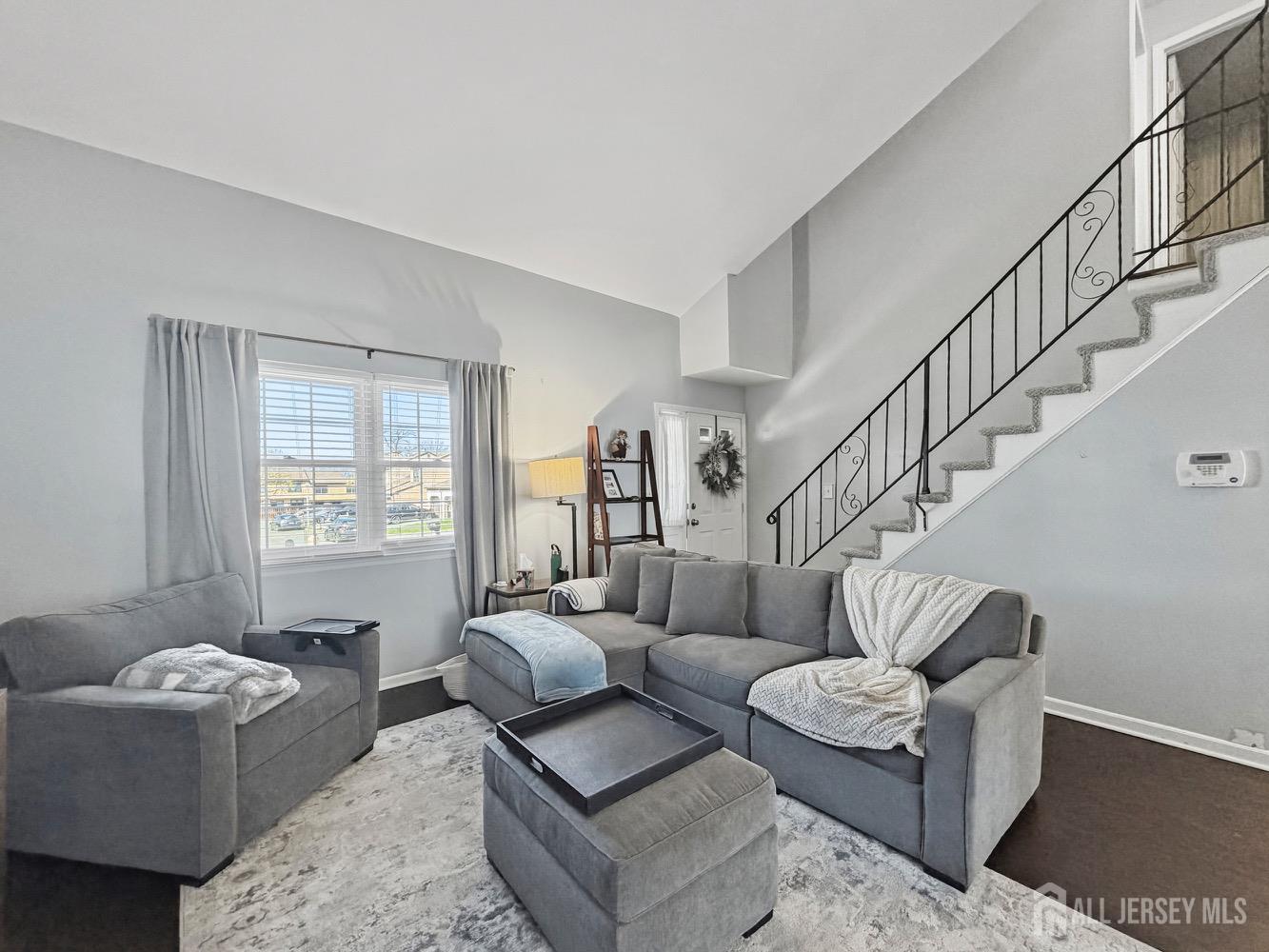 19 Wellington Court Sayreville NJ 08872