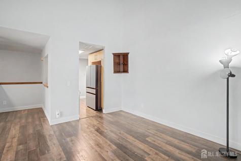 208 Sunshine Court Parlin NJ 08859