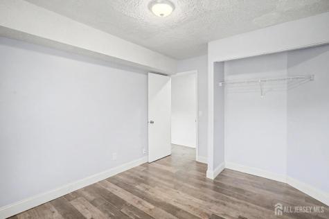 208 Sunshine Court Parlin NJ 08859