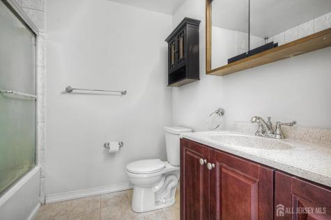 208 Sunshine Court Parlin NJ 08859