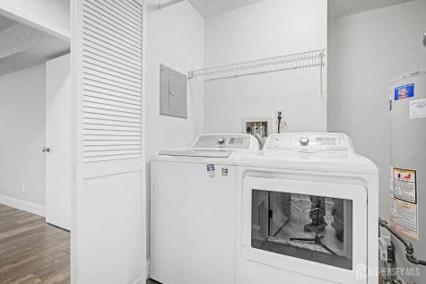 208 Sunshine Court Parlin NJ 08859
