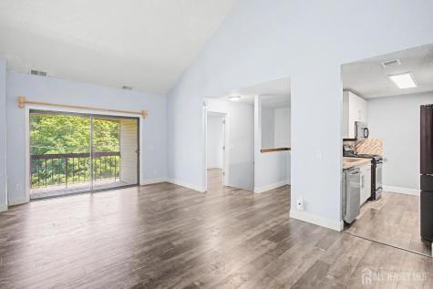 208 Sunshine Court Parlin NJ 08859