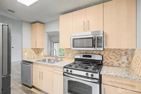 208 Sunshine Court Parlin NJ 08859