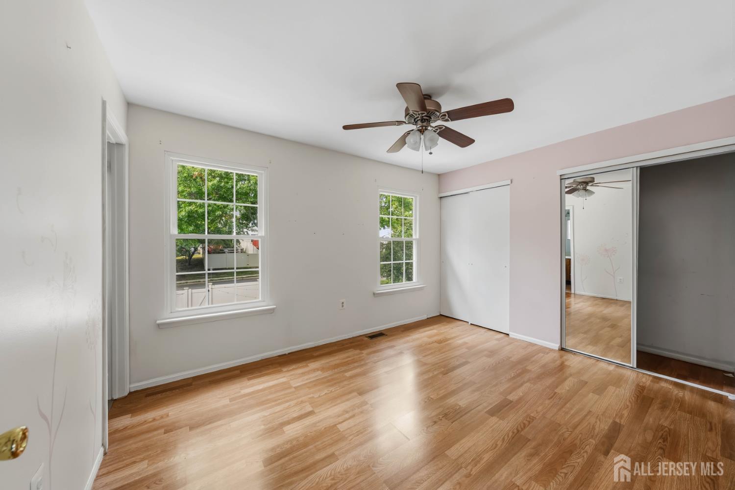 35 E Byrnes Lane E Sayreville NJ 08872