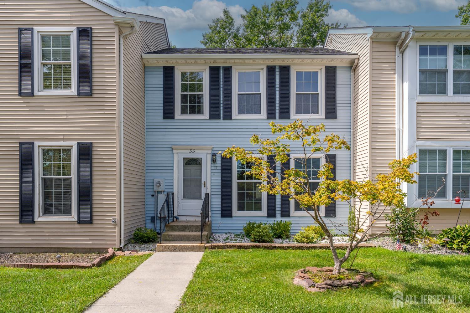 35 E Byrnes Lane E Sayreville NJ 08872