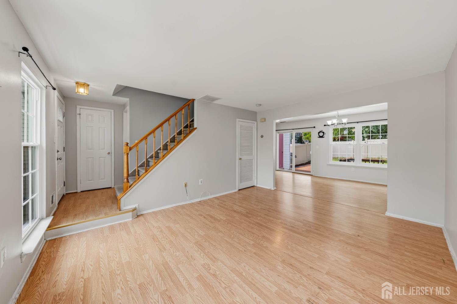 35 E Byrnes Lane E Sayreville NJ 08872