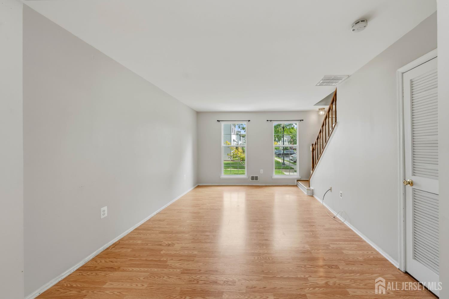 35 E Byrnes Lane E Sayreville NJ 08872