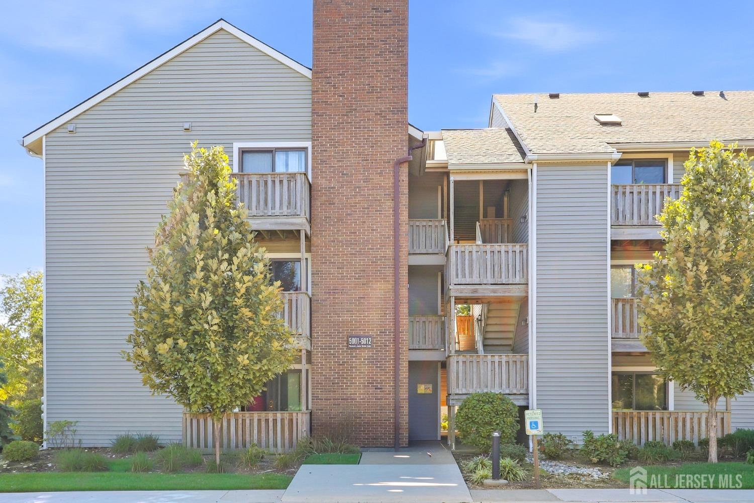 5007 Ravens Crest Plainsboro NJ 08536