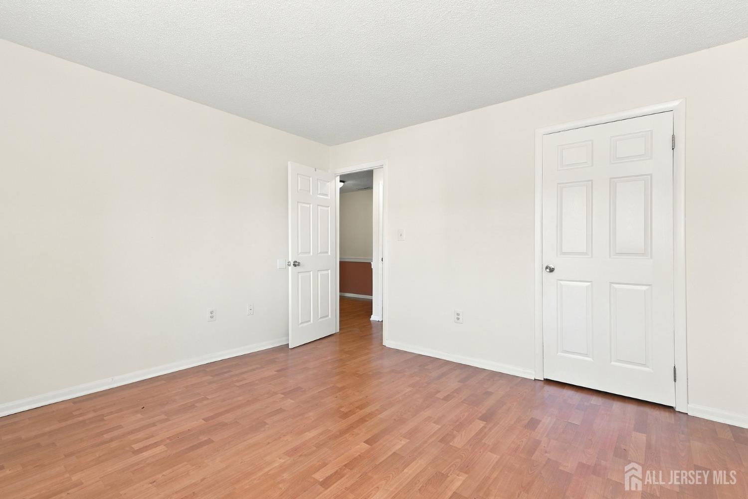 5007 Ravens Crest Plainsboro NJ 08536
