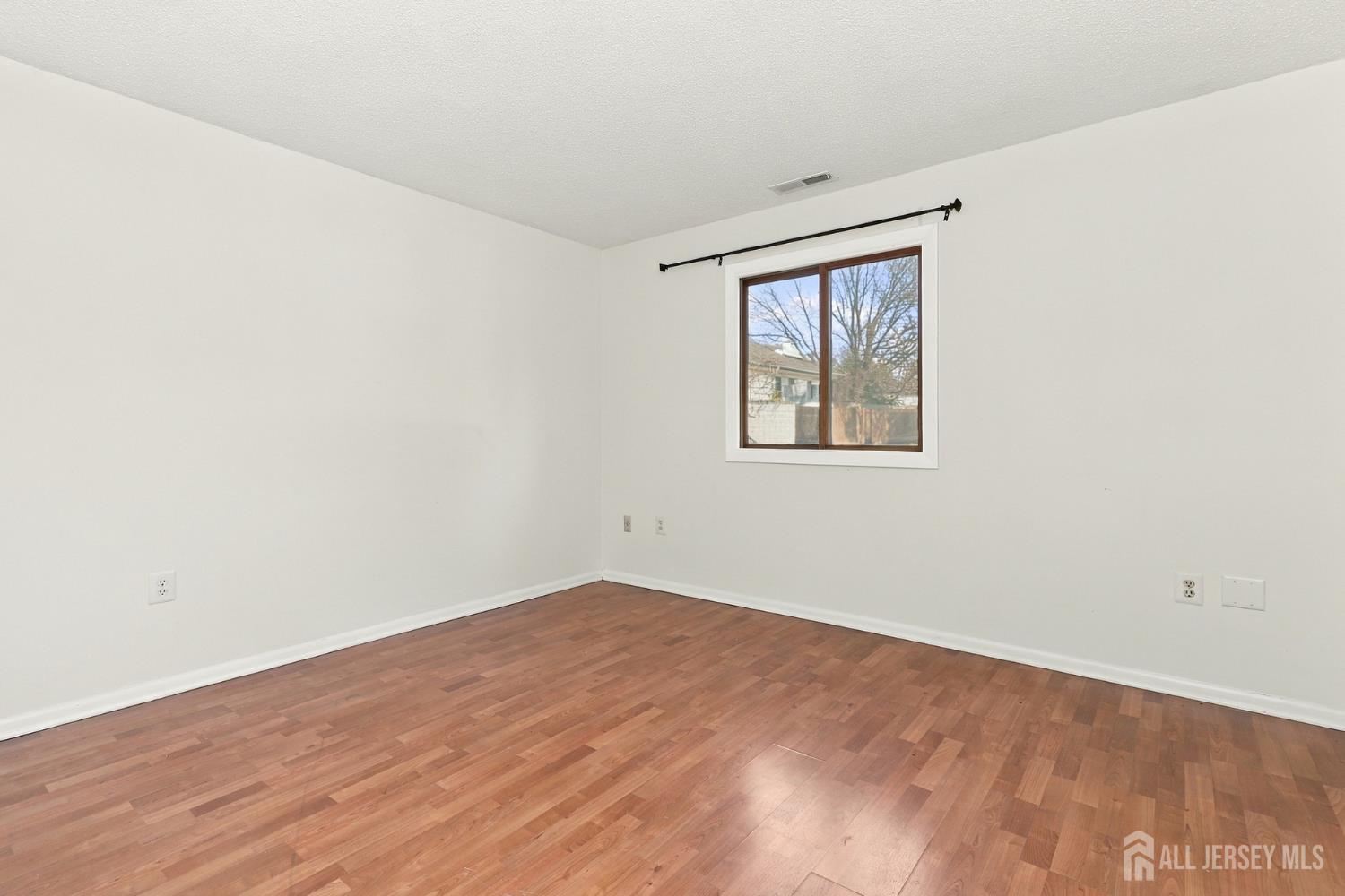 5007 Ravens Crest Plainsboro NJ 08536