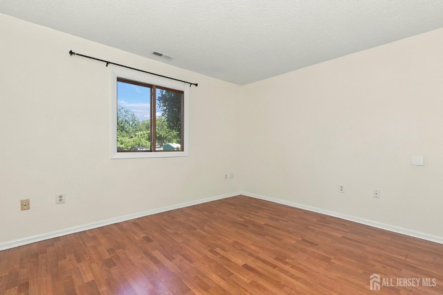 5007 Ravens Crest Plainsboro NJ 08536