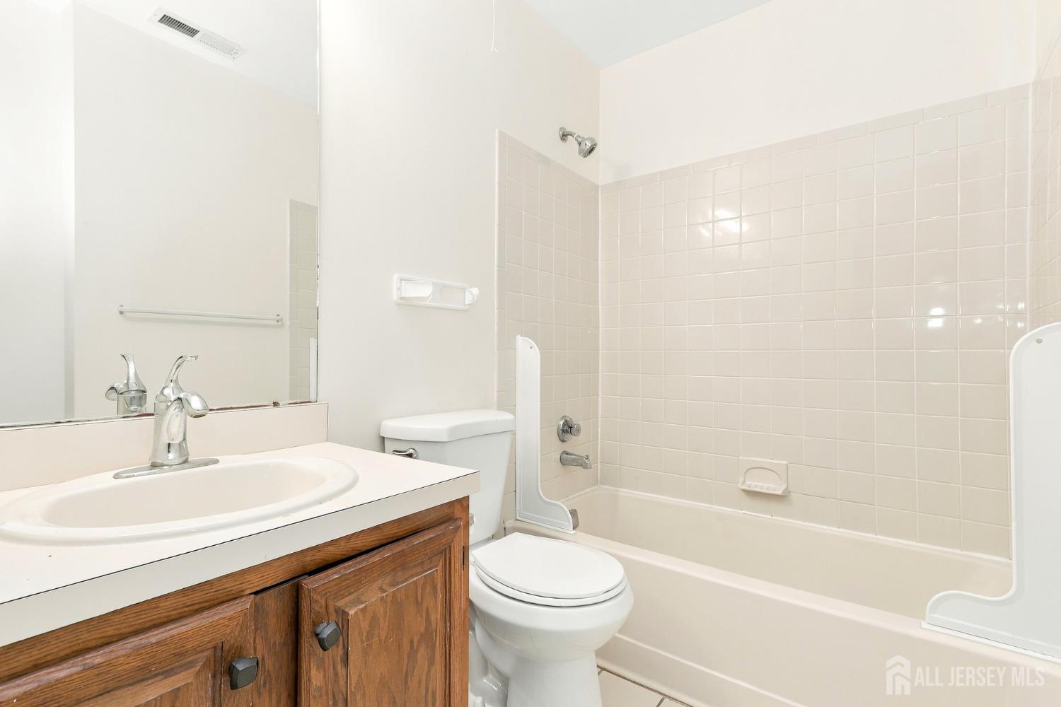 5007 Ravens Crest Plainsboro NJ 08536