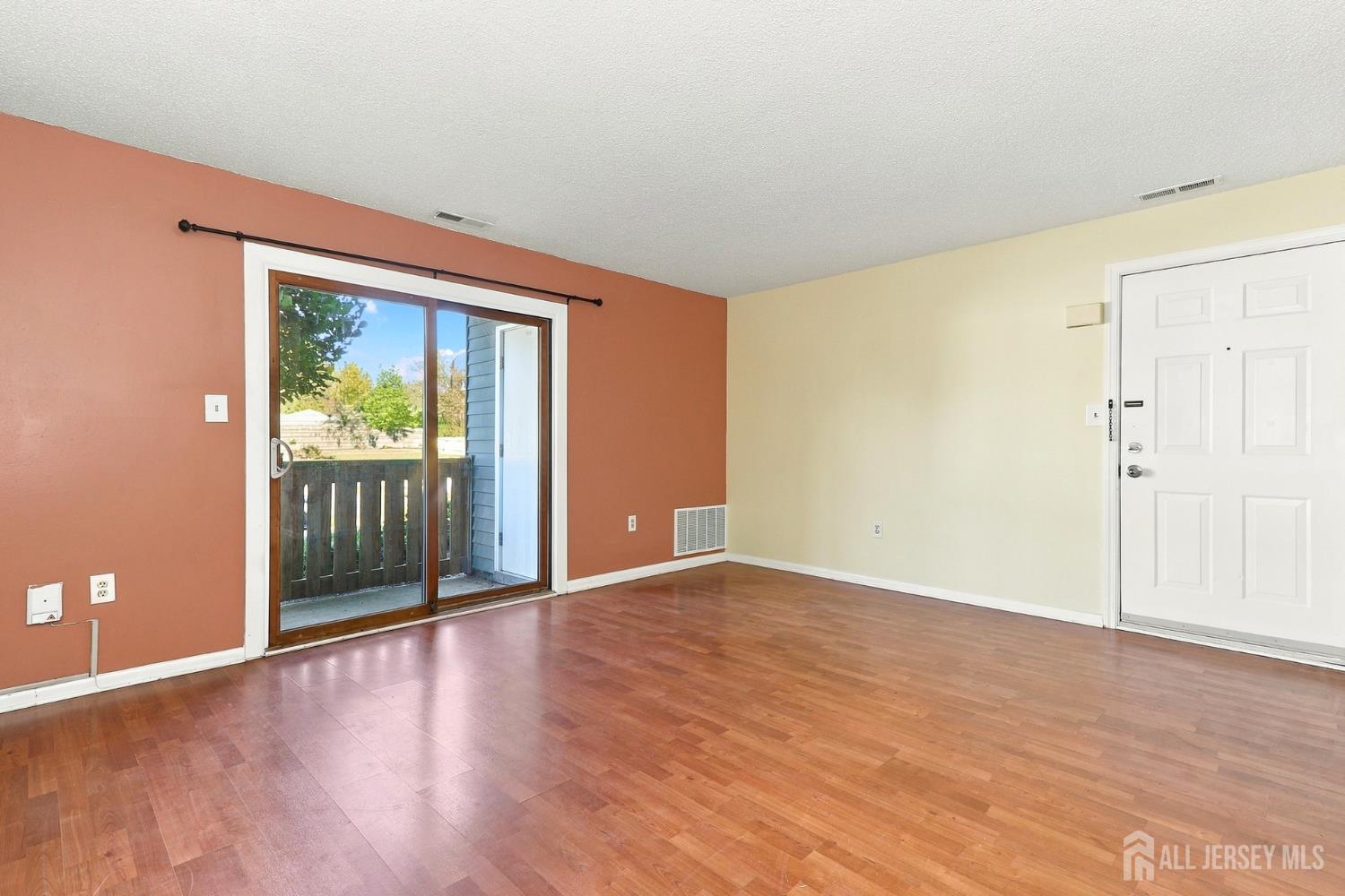 5007 Ravens Crest Plainsboro NJ 08536