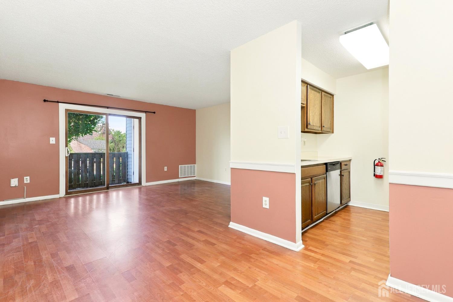 5007 Ravens Crest Plainsboro NJ 08536