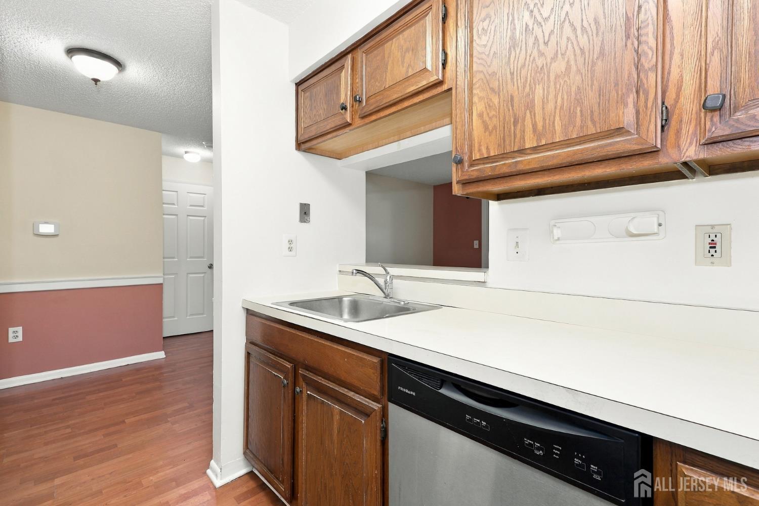 5007 Ravens Crest Plainsboro NJ 08536
