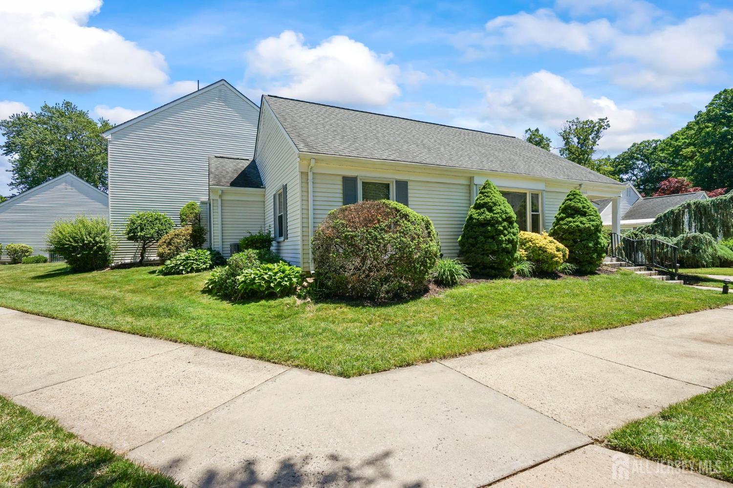 312 Sharon Way Monroe NJ 08831