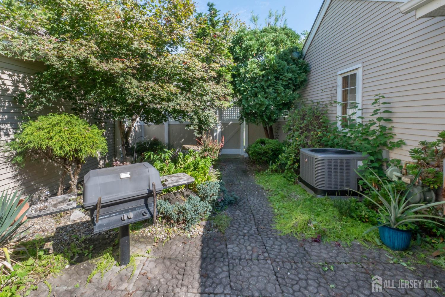 39 Winthrop Road Monroe NJ 08831