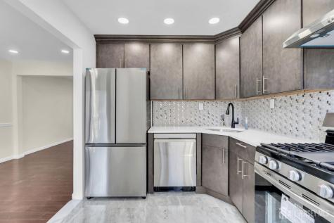 53 Heritage Lane Fords NJ 08863