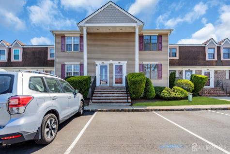53 Heritage Lane Fords NJ 08863