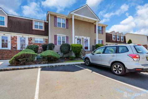 53 Heritage Lane Fords NJ 08863