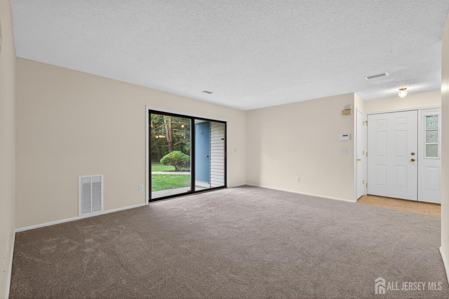 2101 Bayhead Drive Sayreville NJ 08859