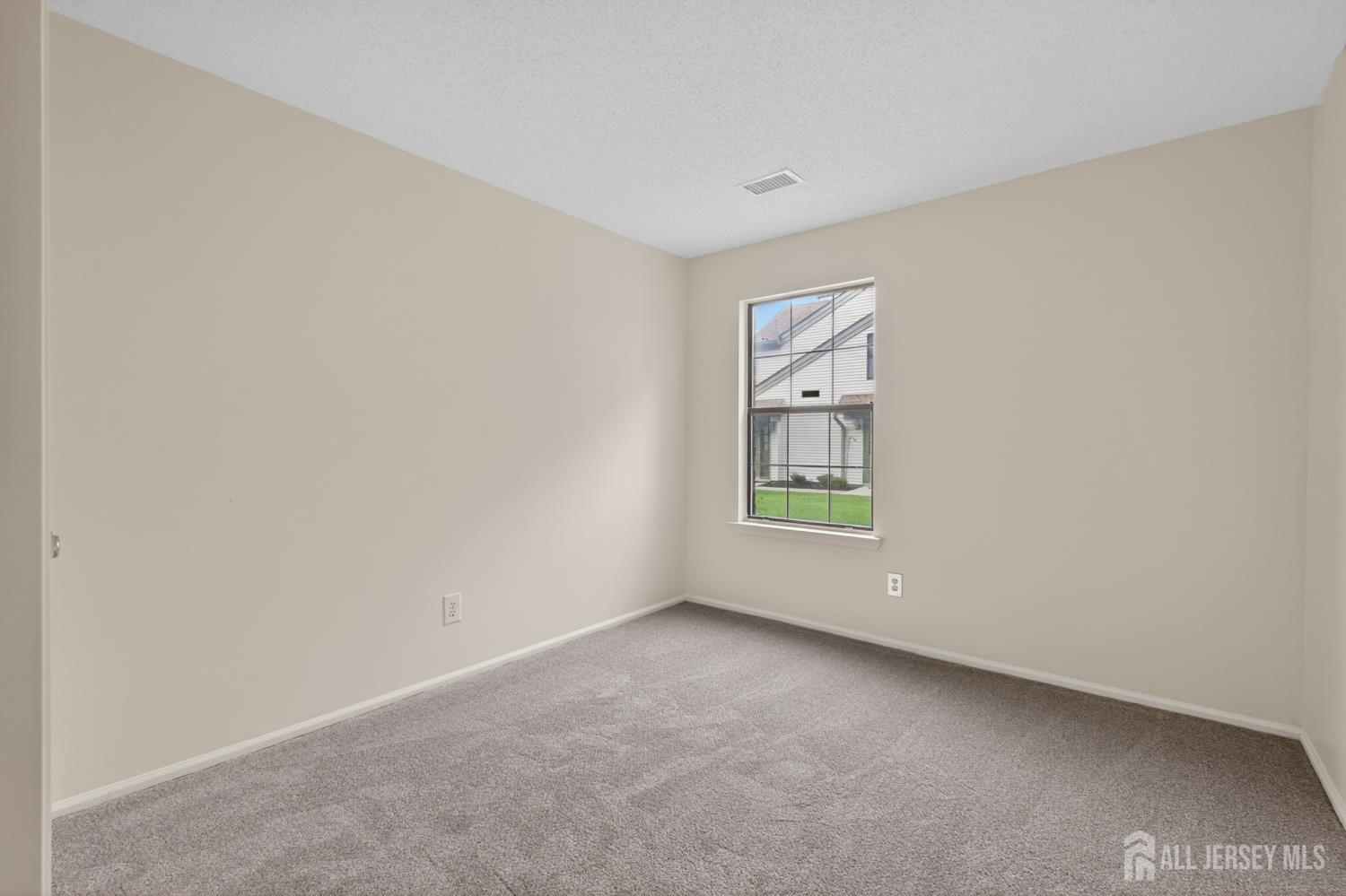 2101 Bayhead Drive Sayreville NJ 08859