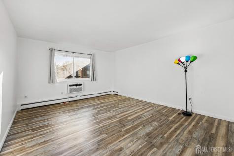 128 Cricket Lane Woodbridge Proper NJ 07095