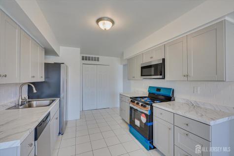 1607 Edison Glen Terrace Edison NJ 08837