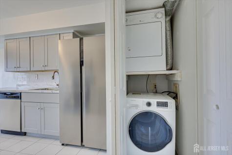 1607 Edison Glen Terrace Edison NJ 08837