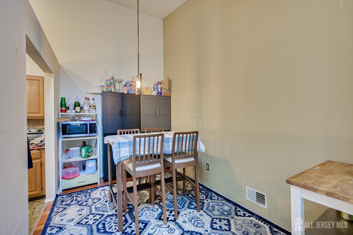 45 Amethyst Way Franklin NJ 08823