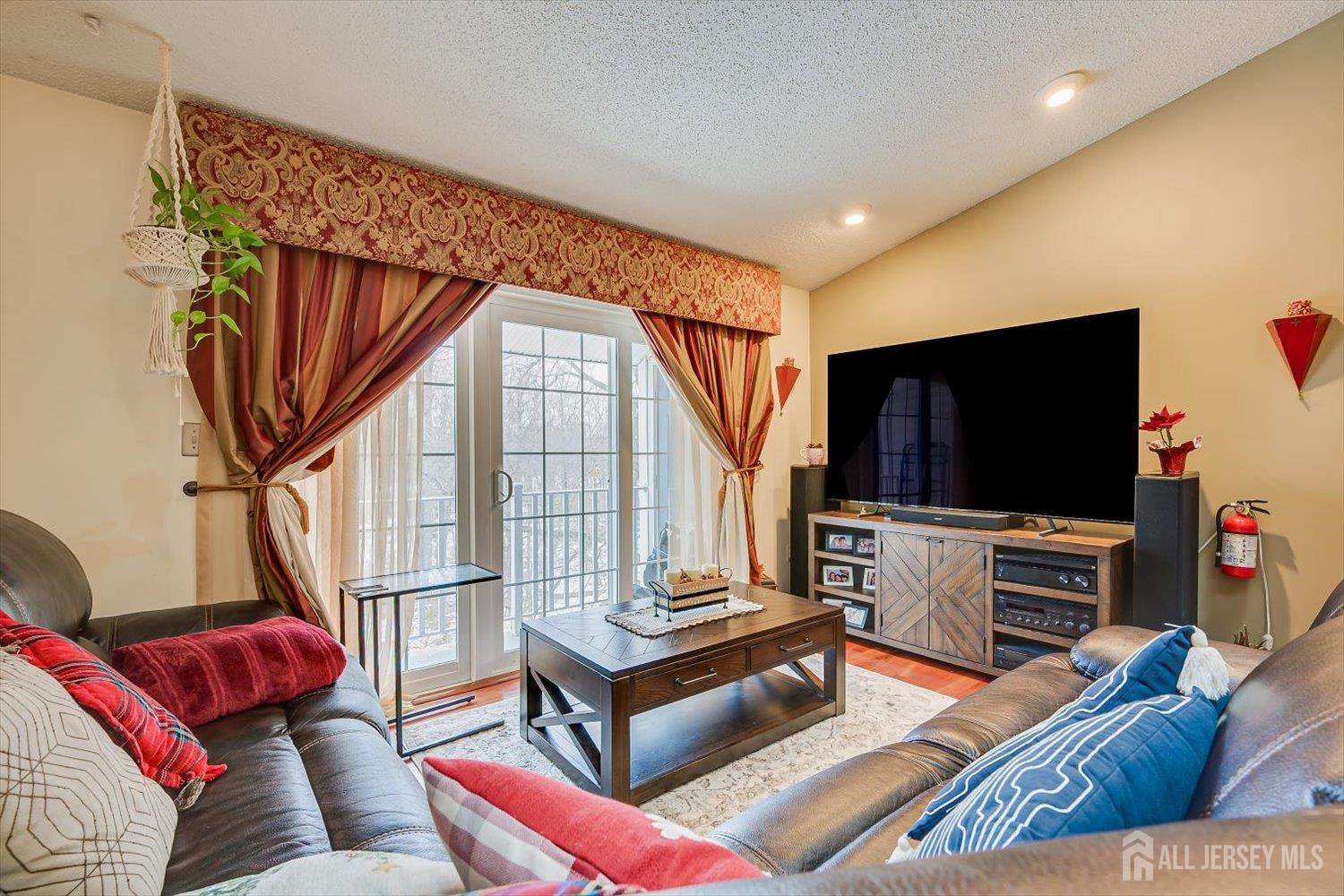 45 Amethyst Way Franklin NJ 08823