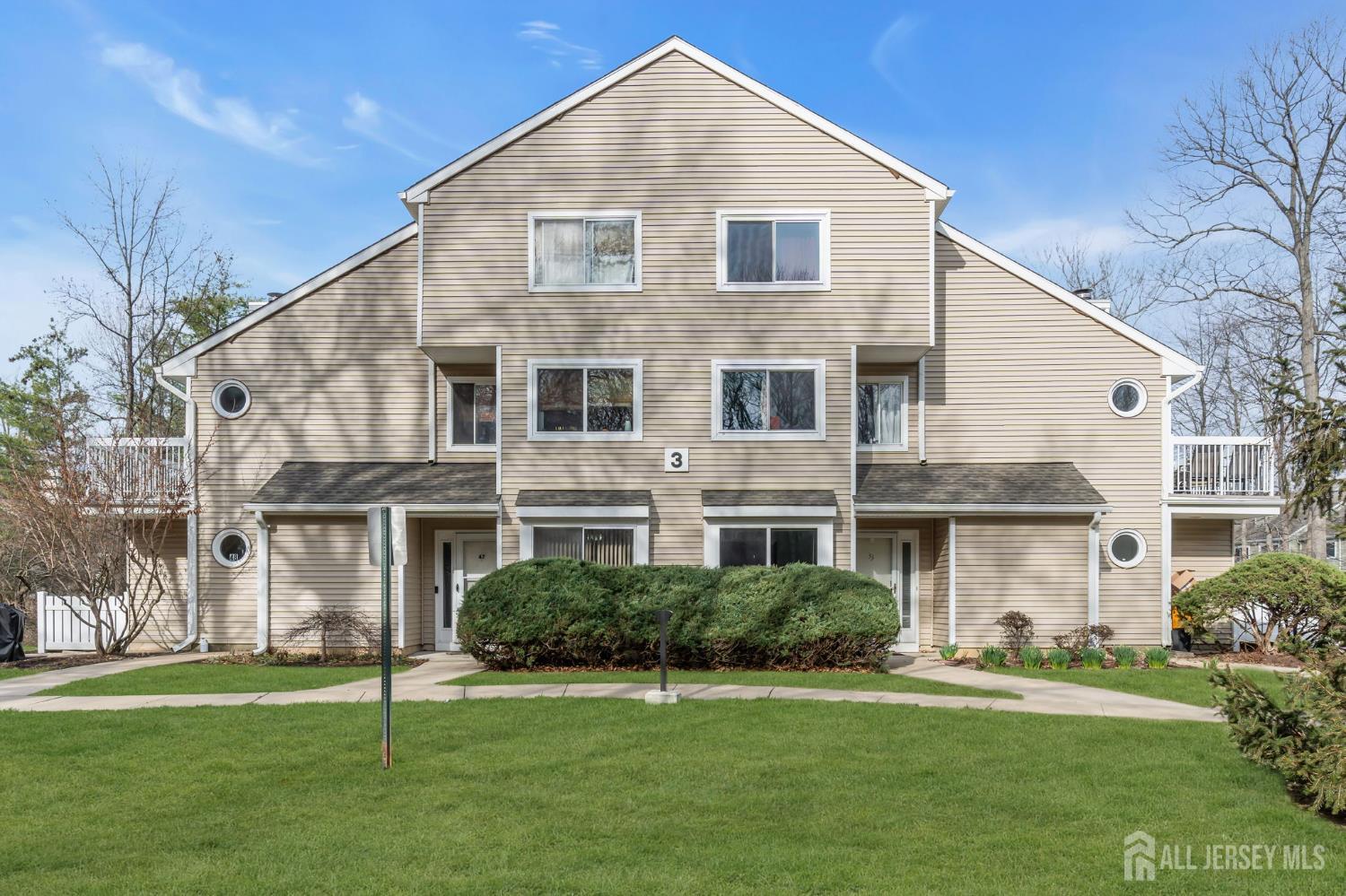 33 Deerberry Lane South Brunswick NJ 08852