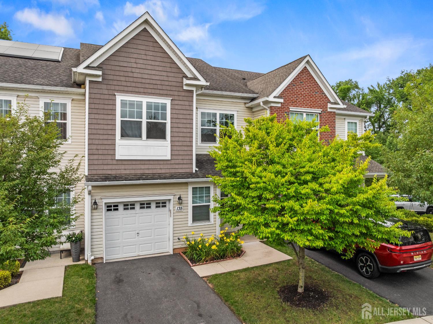 135 Savoth Lane Colonia NJ 07067
