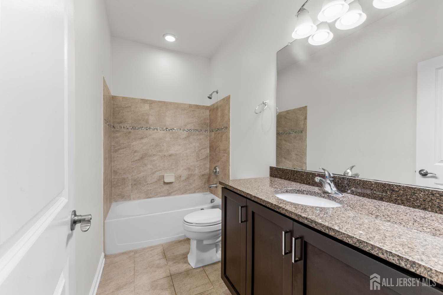 135 Savoth Lane Colonia NJ 07067